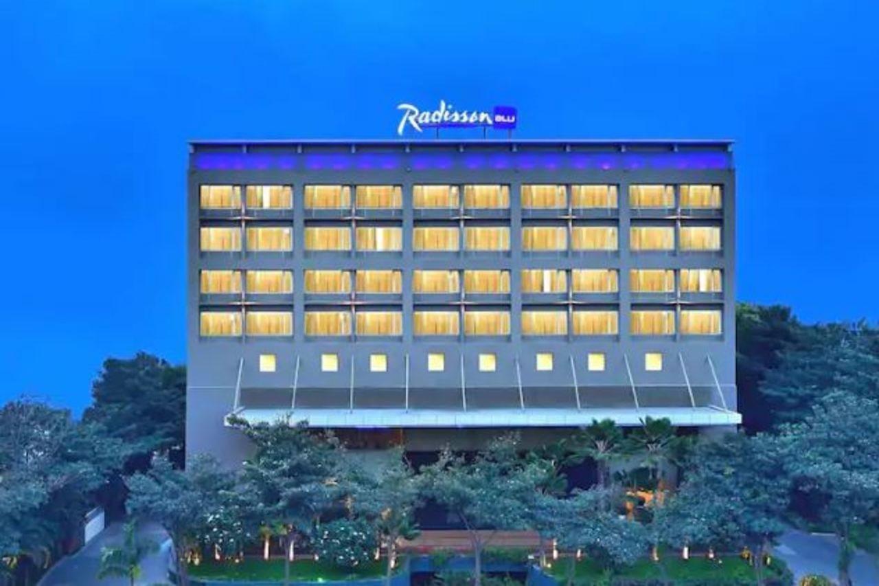 Hotel Radisson Blu Bengaluru Outer Ring Road Exterior foto