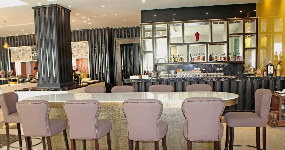 Hotel Radisson Blu Bengaluru Outer Ring Road Exterior foto
