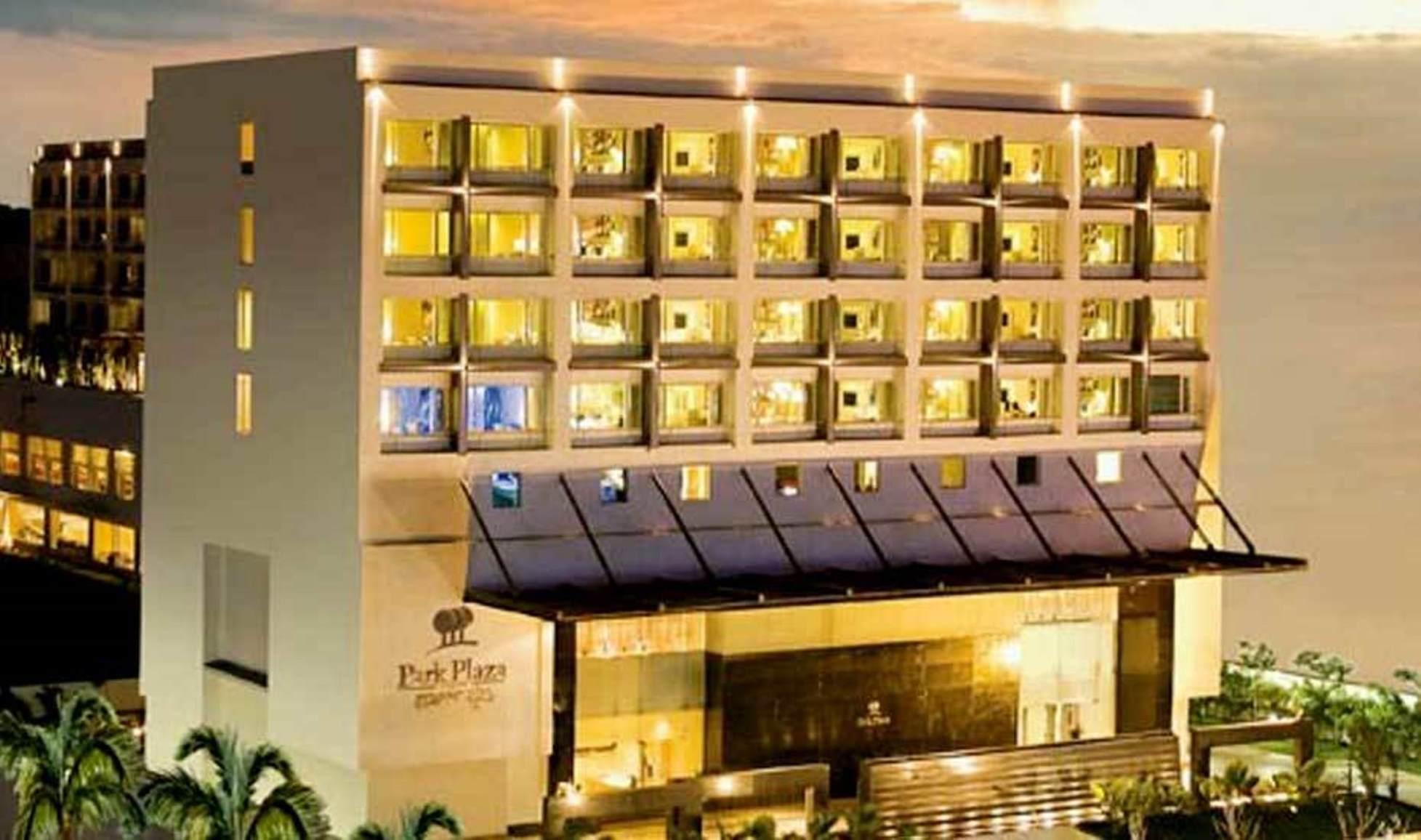 Hotel Radisson Blu Bengaluru Outer Ring Road Exterior foto