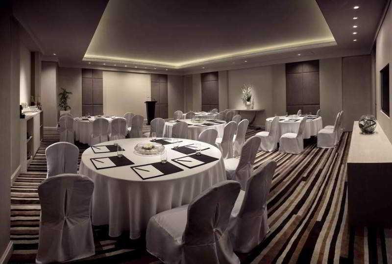 Hotel Radisson Blu Bengaluru Outer Ring Road Exterior foto