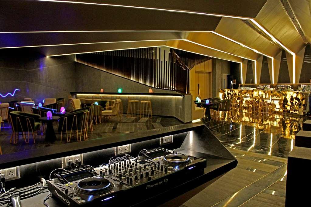 Hotel Radisson Blu Bengaluru Outer Ring Road Restaurant foto