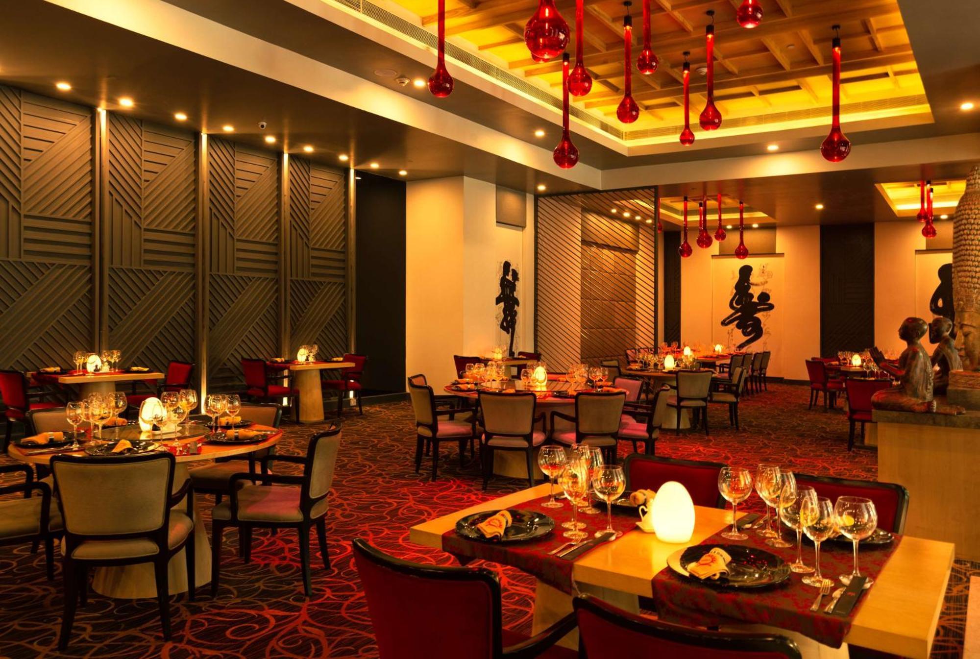 Hotel Radisson Blu Bengaluru Outer Ring Road Exterior foto